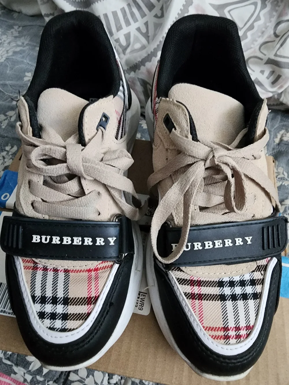 N/A sneakers black